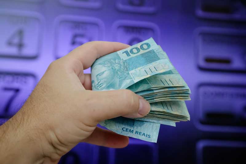 A taxa Selic chega a 11,75%. Veja alguns possíveis impactos deste aumento para a economia brasileira!