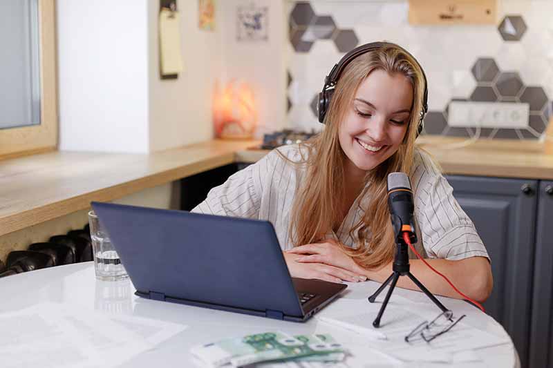 Startup de educação recebe investimentos do grupo Arezzo&Co